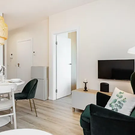 Apartment Walonska With Free Parking Wroclaw By Noclegi Renters Exterior foto