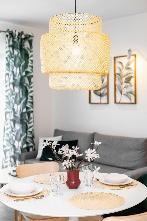 Walonska With Free Parking By Renters Apartment Breslau
