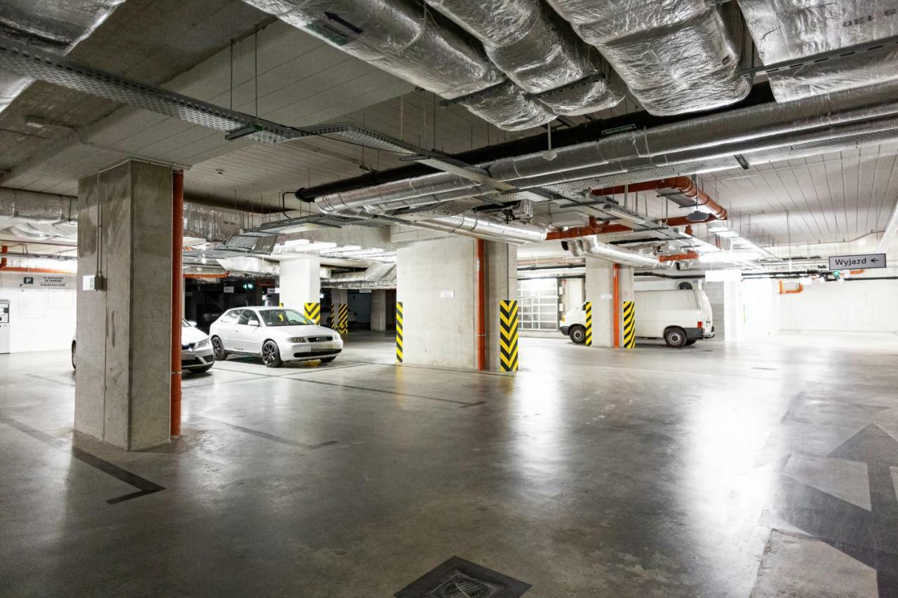 Апартаменти Walonska With Free Parking By Renters Вроцлав