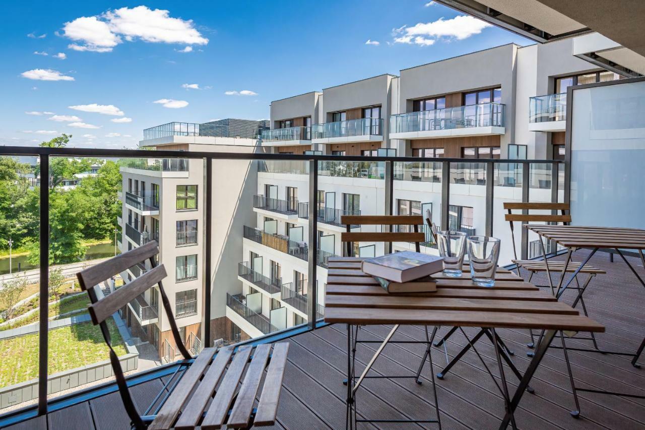 Walonska With Free Parking By Renters *