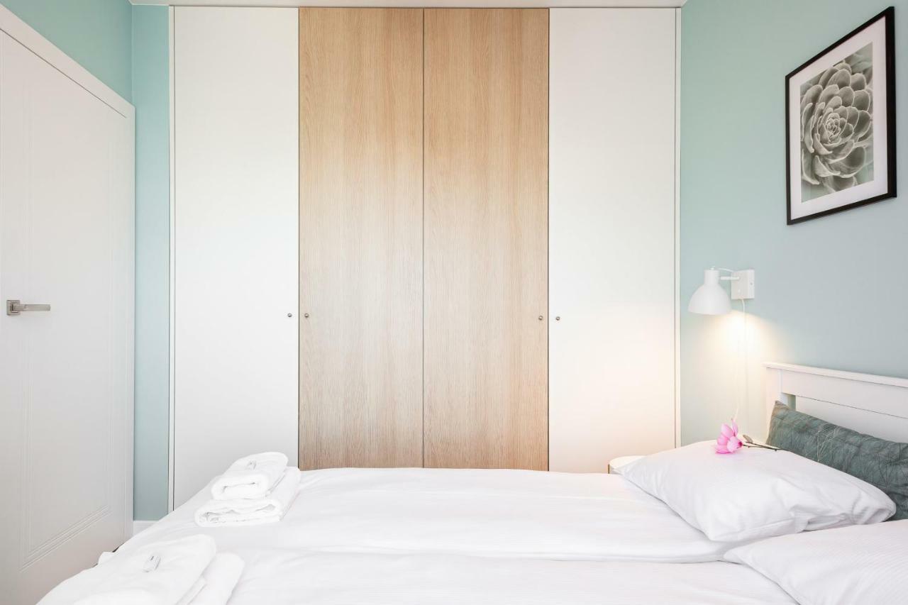 Walonska With Free Parking By Renters *